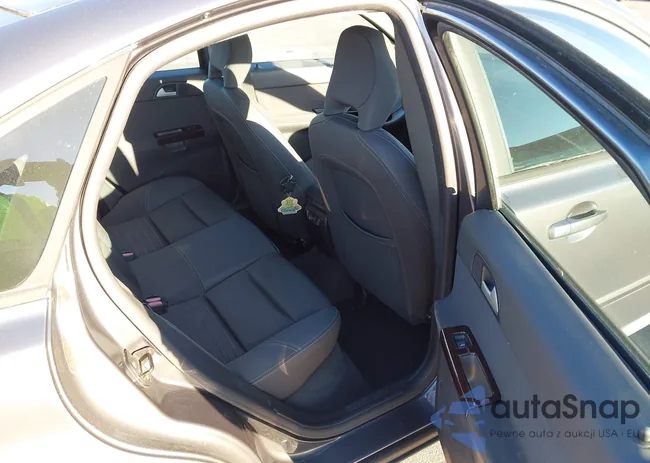 YV1MS382372314916: 44193609