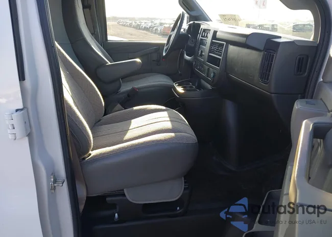 1GTW7AFP1R1102284: 44193671