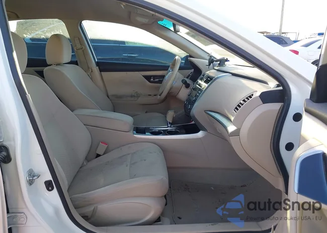 1N4AL3AP3EC203811: 44193702