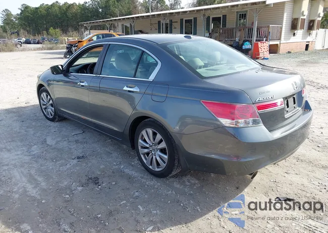 1HGCP3F87BA026648: 44193725