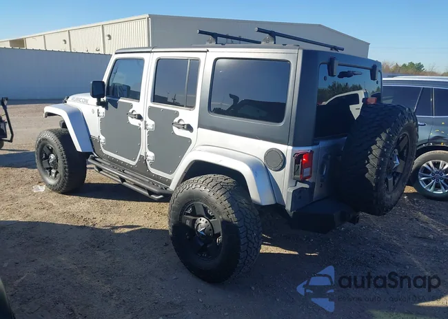 1C4BJWFG7CL281844: 44193751