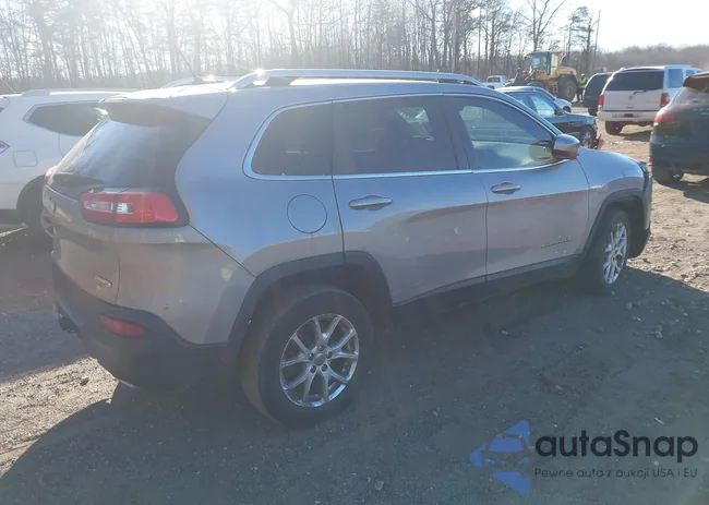 1C4PJLCS8FW783004: 44193845