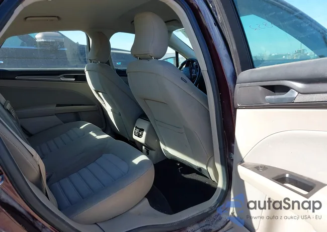 3FA6P0HD2HR241511: 44193852