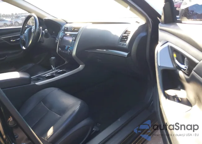 1N4BL3APXEC153218: 44193928