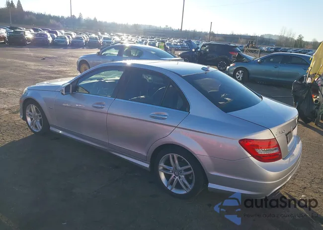 WDDGF4HB3CA722481: 44193013