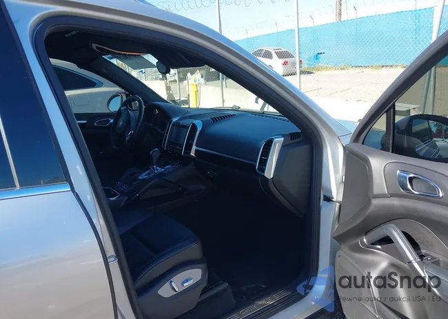 WP1AE2924CLA91992: 44193018