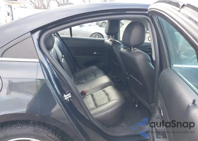 1G1PE5SBXF7235719: 44193110