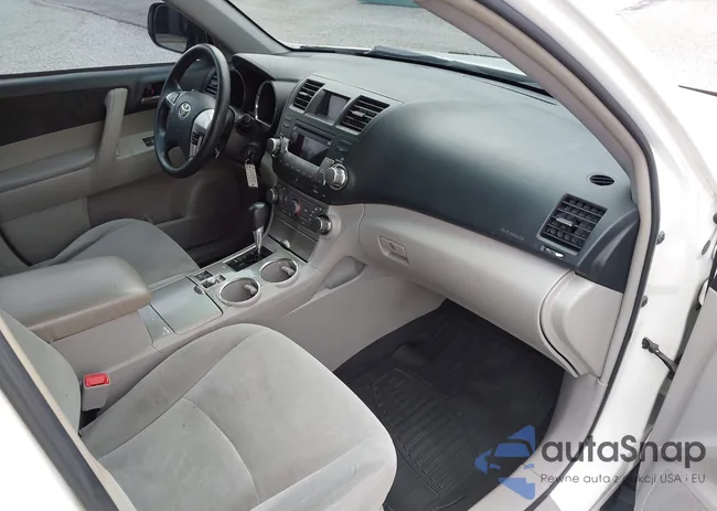 5TDBK3EHXCS137337: 44193117