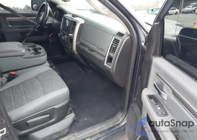 1C6RR7TT9KS701114: 44193230