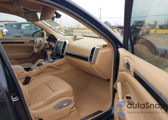 WP1AF2A26ELA82075: 44193253