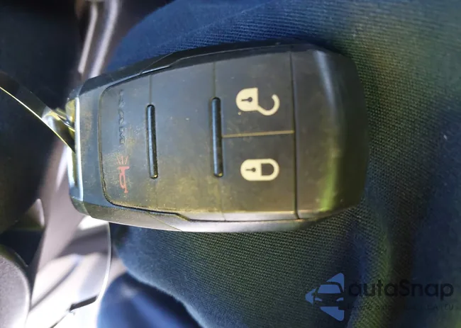 3C6UR5DL7KG587151: 44193360