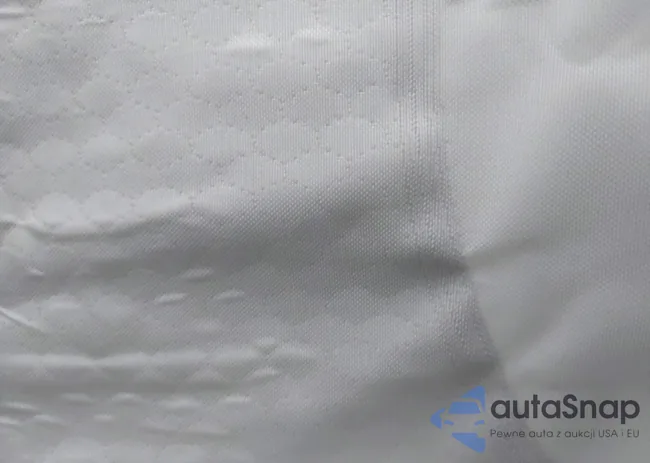 5YJYGDEE3LF047720: 44194517