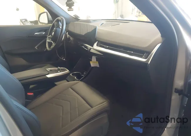 WBX73EF05P5Y09889: 44194612