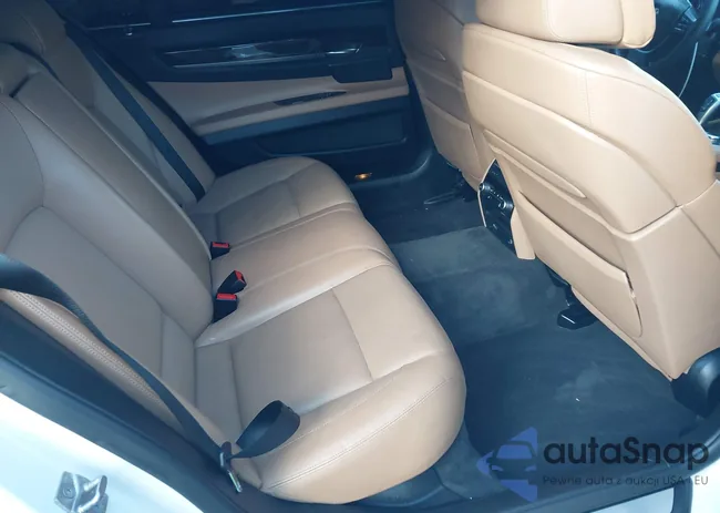 WBAKC8C55CC435666: 44194632