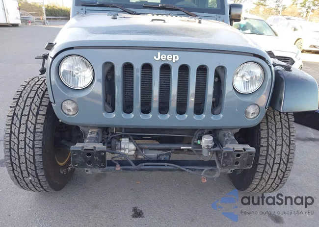 1C4BJWFG3FL649053: 44194695