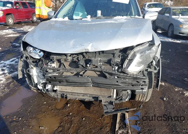 JN8AT2MV3JW353218: 44194767