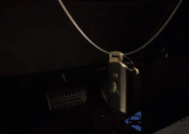 ML32F4FJ9HH003929: 44194796