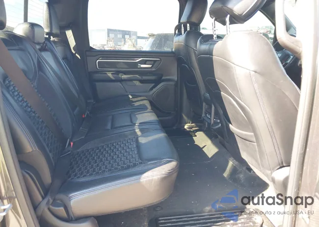 1C6SRFFT0LN135075: 44194836