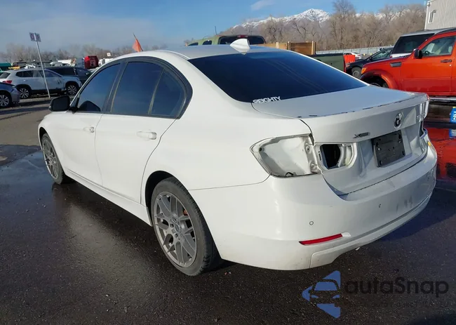 WBA3B3G57FNR87604: 44194900