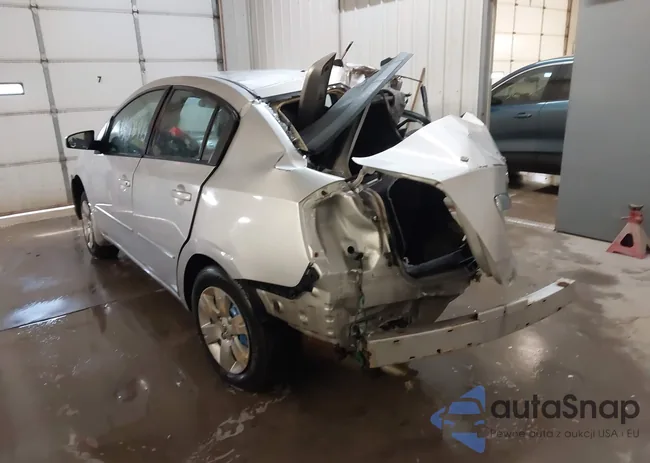 3N1AB6APXBL677028: 44194985