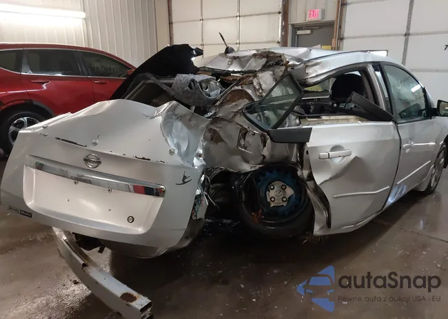 3N1AB6APXBL677028: 44194985