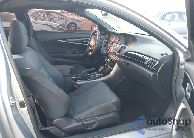 1HGCT1B34GA007637: 44194989