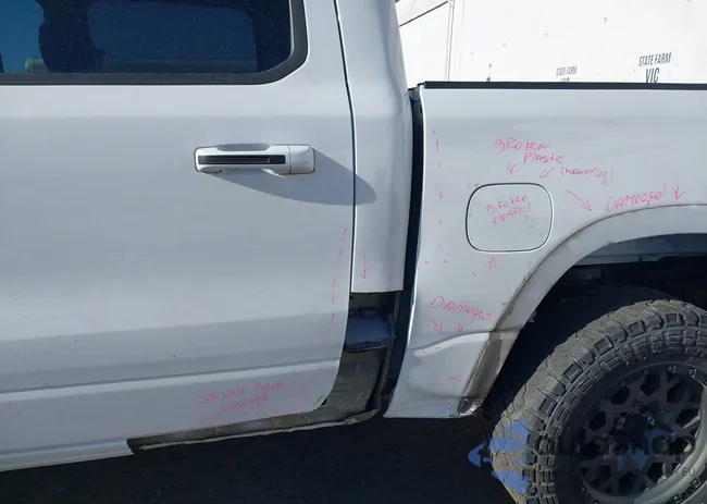 1C6SRFFM1LN372182: 44194017