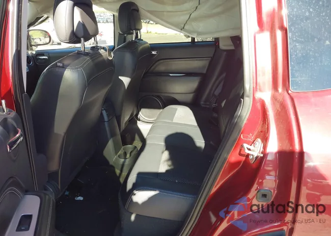 1C4NJCEB6HD182614: 44194074