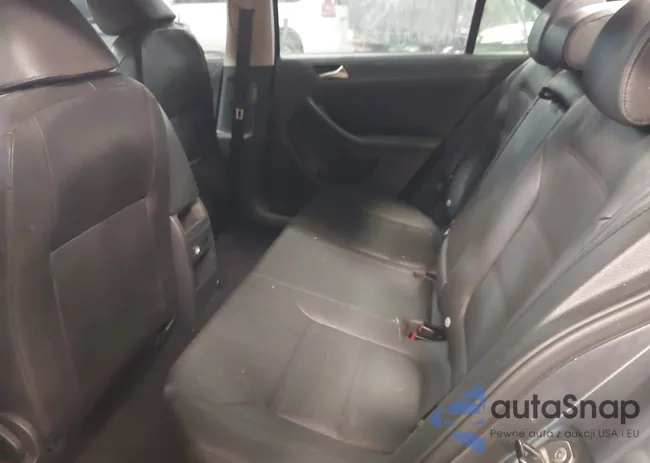 3VWDP7AJ6CM318619: 44194105