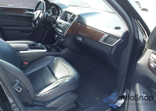 4JGDA5JB3DA137330: 44194227