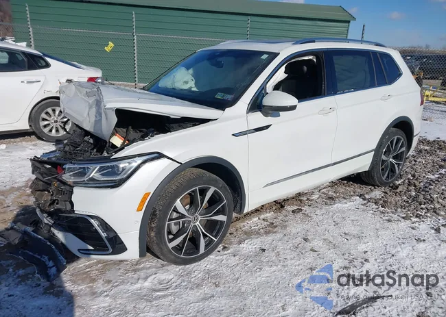 3VV4B7AX0RM083456: 44194318