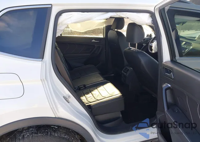 3VV4B7AX0RM083456: 44194318