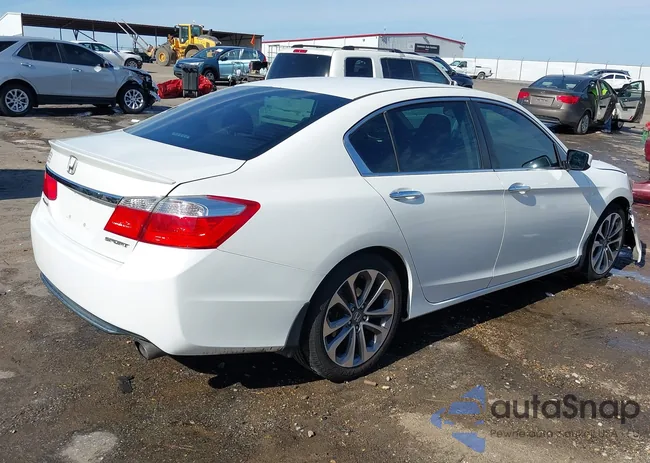 1HGCR2F55EA001147: 44194331