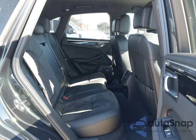 WP1AA2A54JLB23077: 44194352