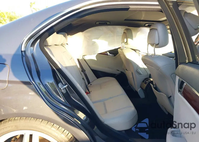 WDDGF5EB1AF411433: 44194354