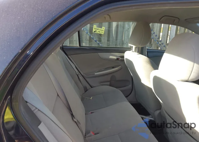 2T1BU4EE1DC967561: 44195521