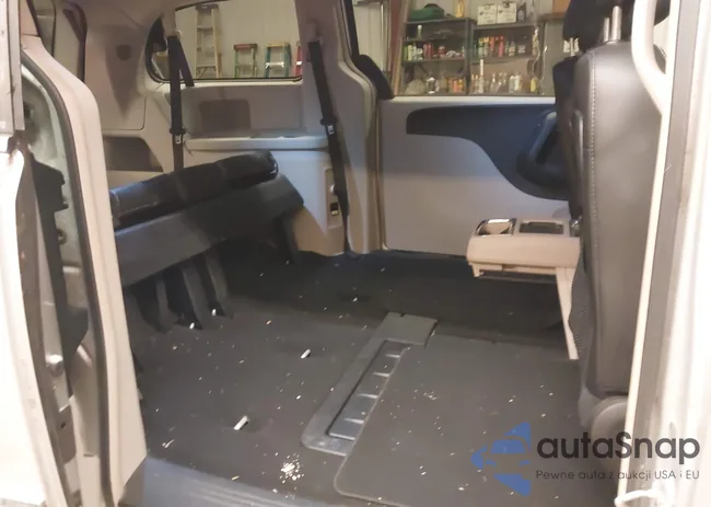 2C4RC1BG9CR188414: 44195536