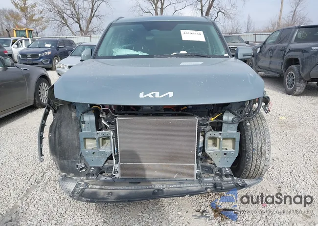 KNDAFFS56R6033660: 44195540