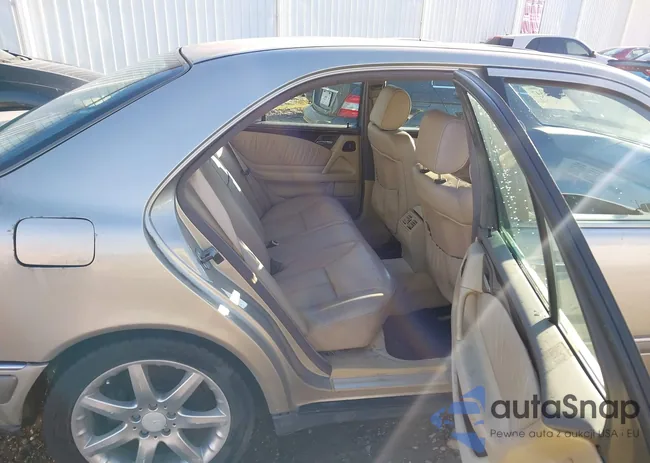 WDBJF55F9VJ026979: 44195547