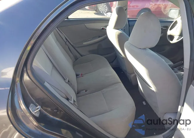 1NXBU4EE3AZ384824: 44195641