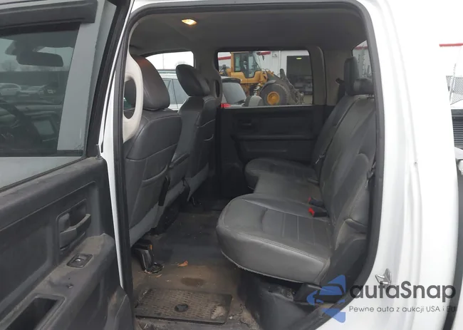 3C6TR4HTXDG580584: 44195685