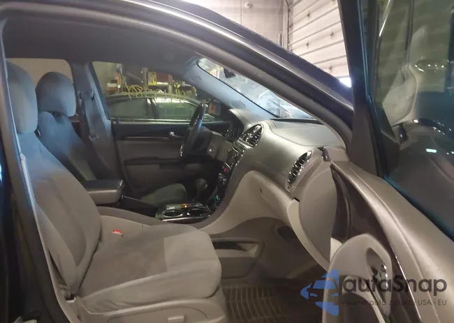 5GAKRAKDXFJ122969: 44195806