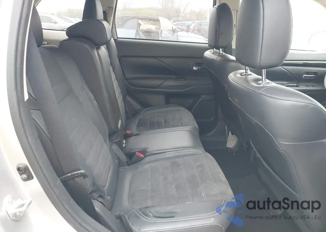 JA4AD3A35LZ005143: 44195893