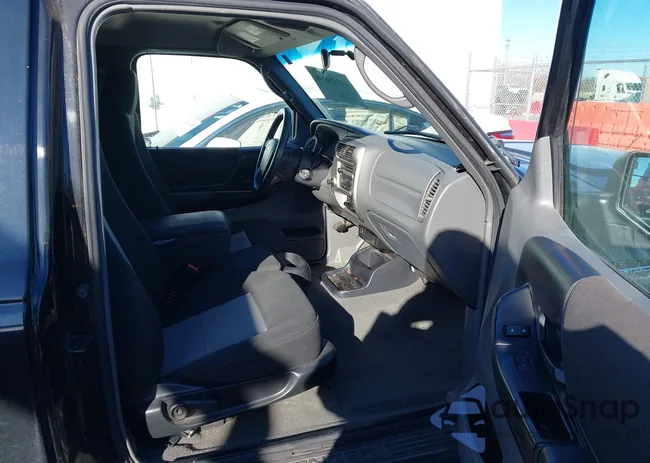 1FTYR14U28PA78875: 44195896