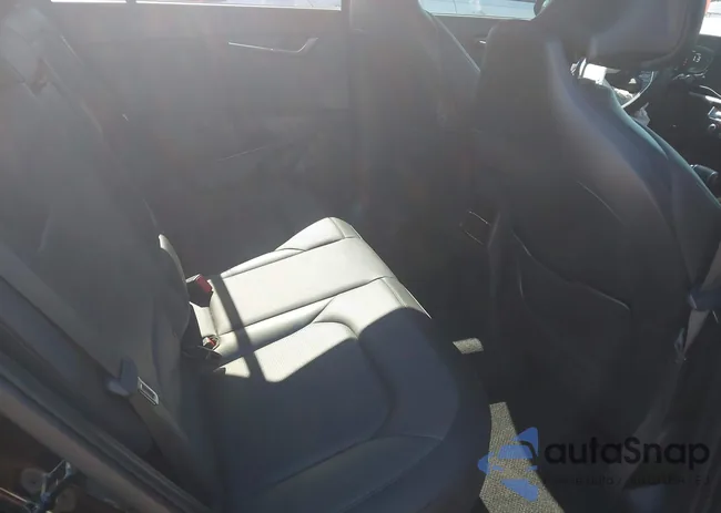 KNDCT3LE5P5103070: 44195900