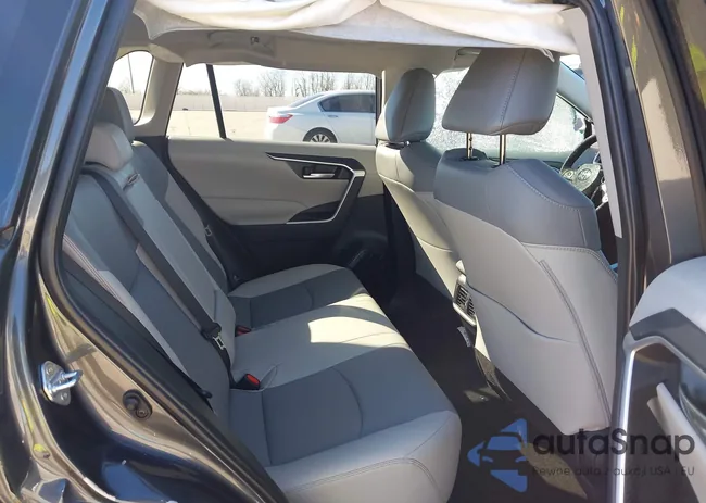 2T3C1RFV0SW403296: 44195915