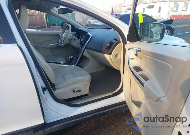 YV4940DZ6D2393658: 44195039