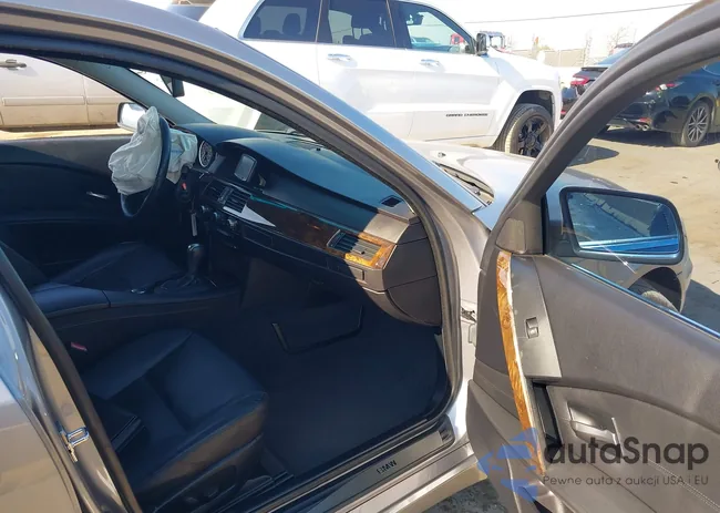 WBANE53577CW63924: 44195120