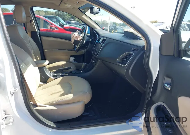 1C3CCBCG0CN188717: 44195123