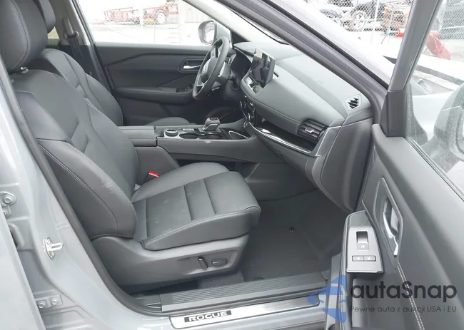 JN8BT3CB0SW174802: 44195125